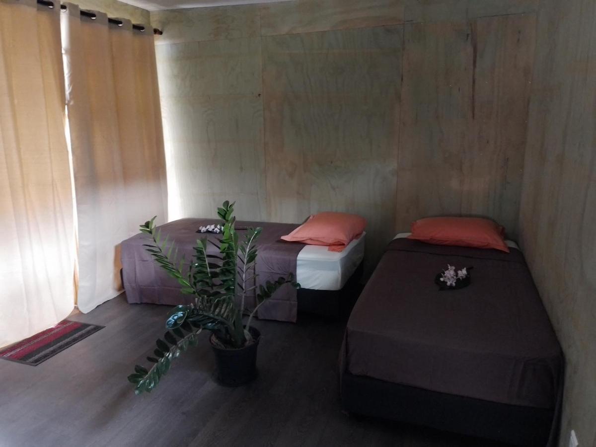 Temaeva Lodge Nuku Hiva Exteriör bild